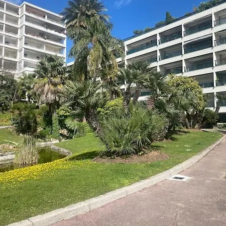 Superbe Studio Proche Palais Et Plages A Pieds * קאן