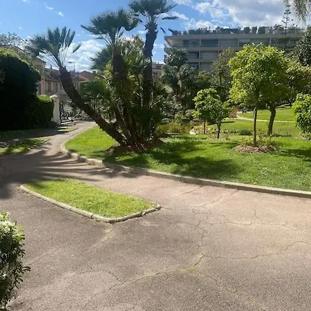 Superbe Studio Proche Palais Et Plages A Pieds Cannes